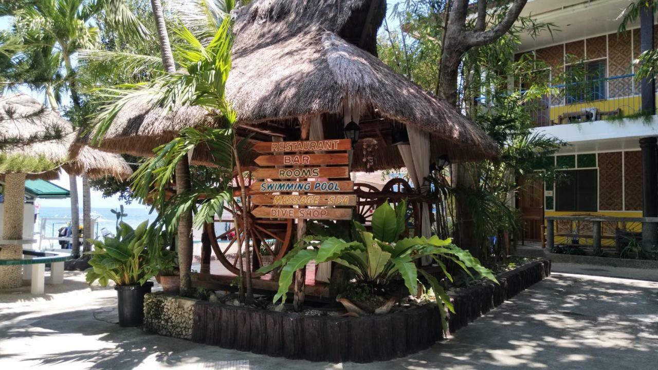 Love'S Beach & Dive Resort Моалбоал Экстерьер фото